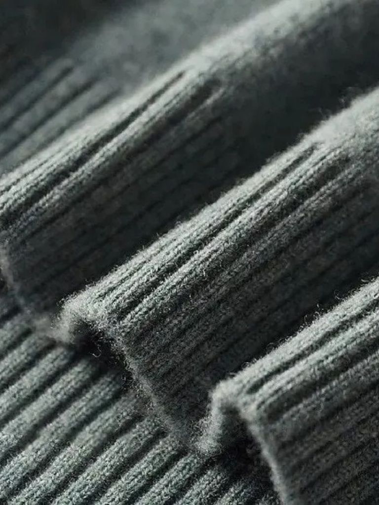 Maglione a Collo Alto in Lana Merino - Viretti