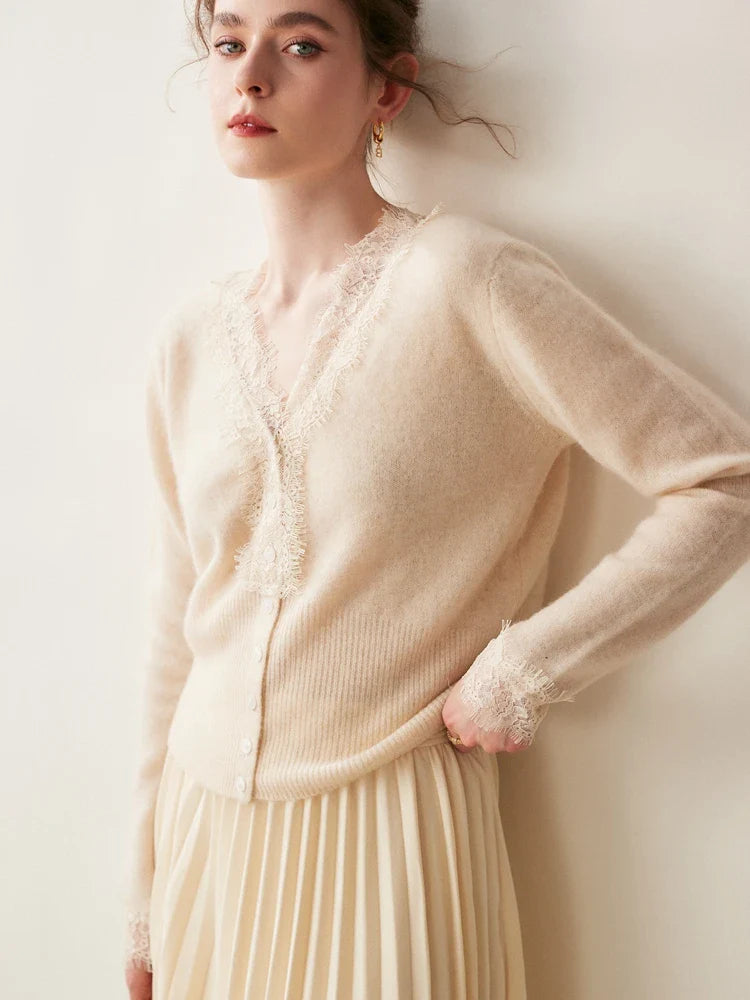 Cardigan in Cashmere con Pizzo Charlotte