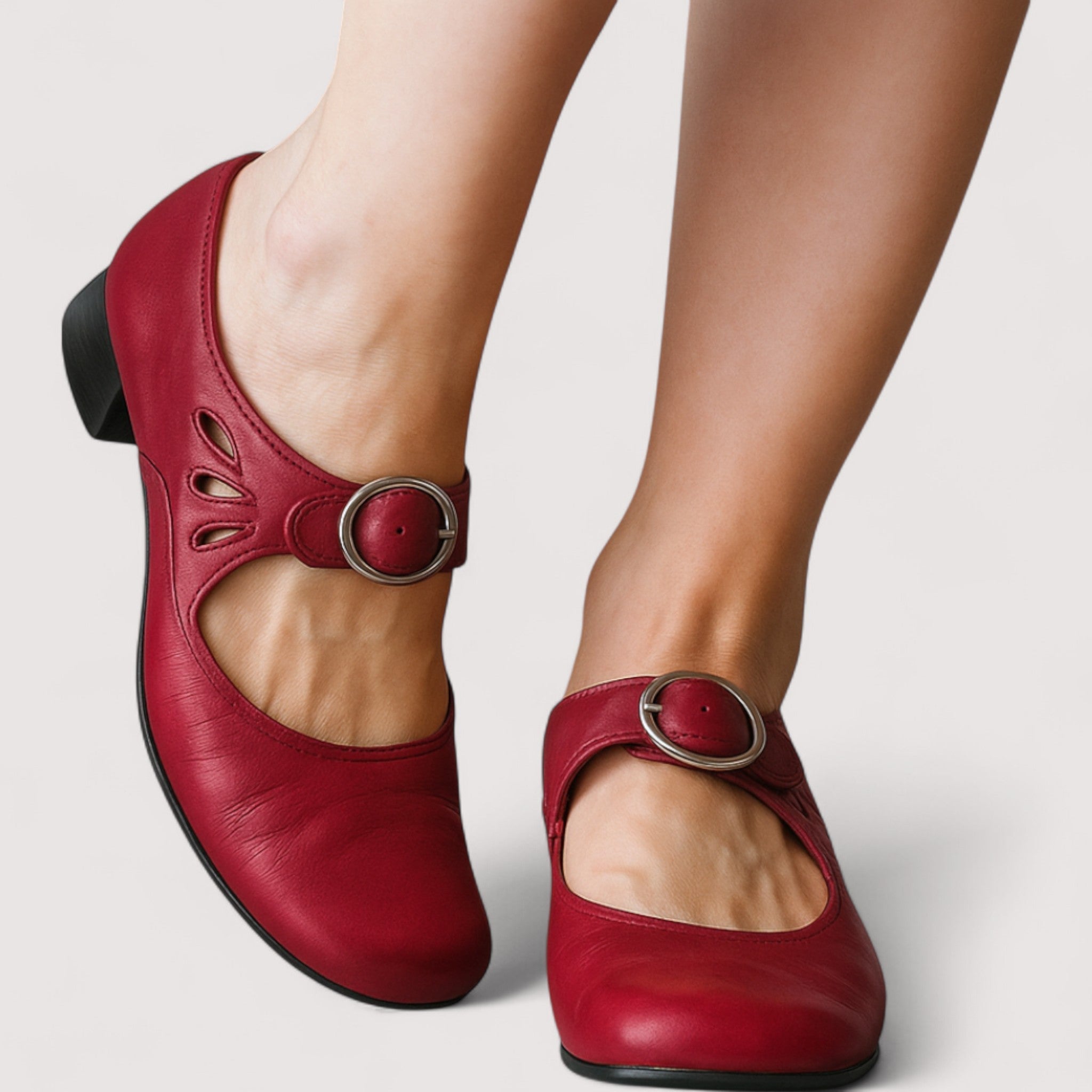 Clara - Décolleté Elegante in Ecopelle