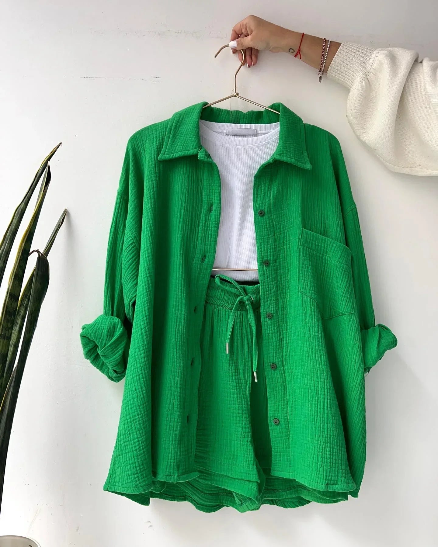 Sara | Completo leggero alla moda con bottoni