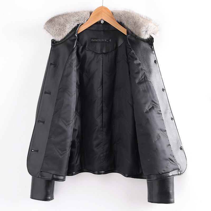 Giacca in pelle con colletto in pelliccia per donna e tasche a toppa