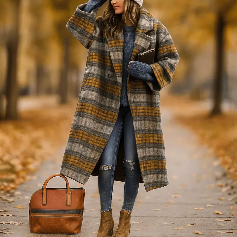 Cappotto lungo da donna con ampio colletto in vari colori