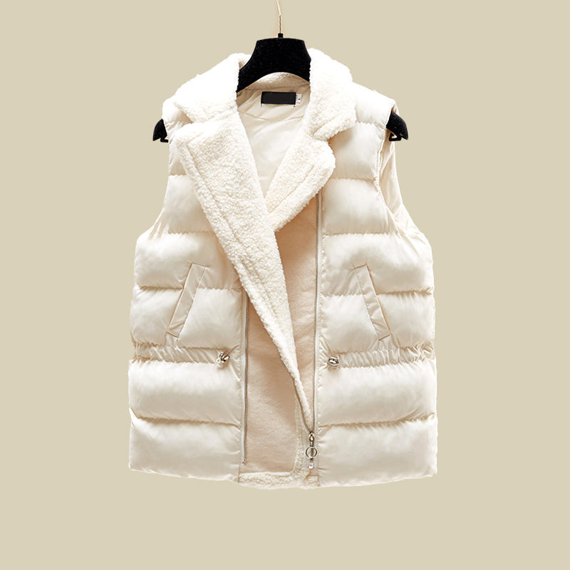 Set di pantaloni a maglia, maglione e gilet imbottito da donna