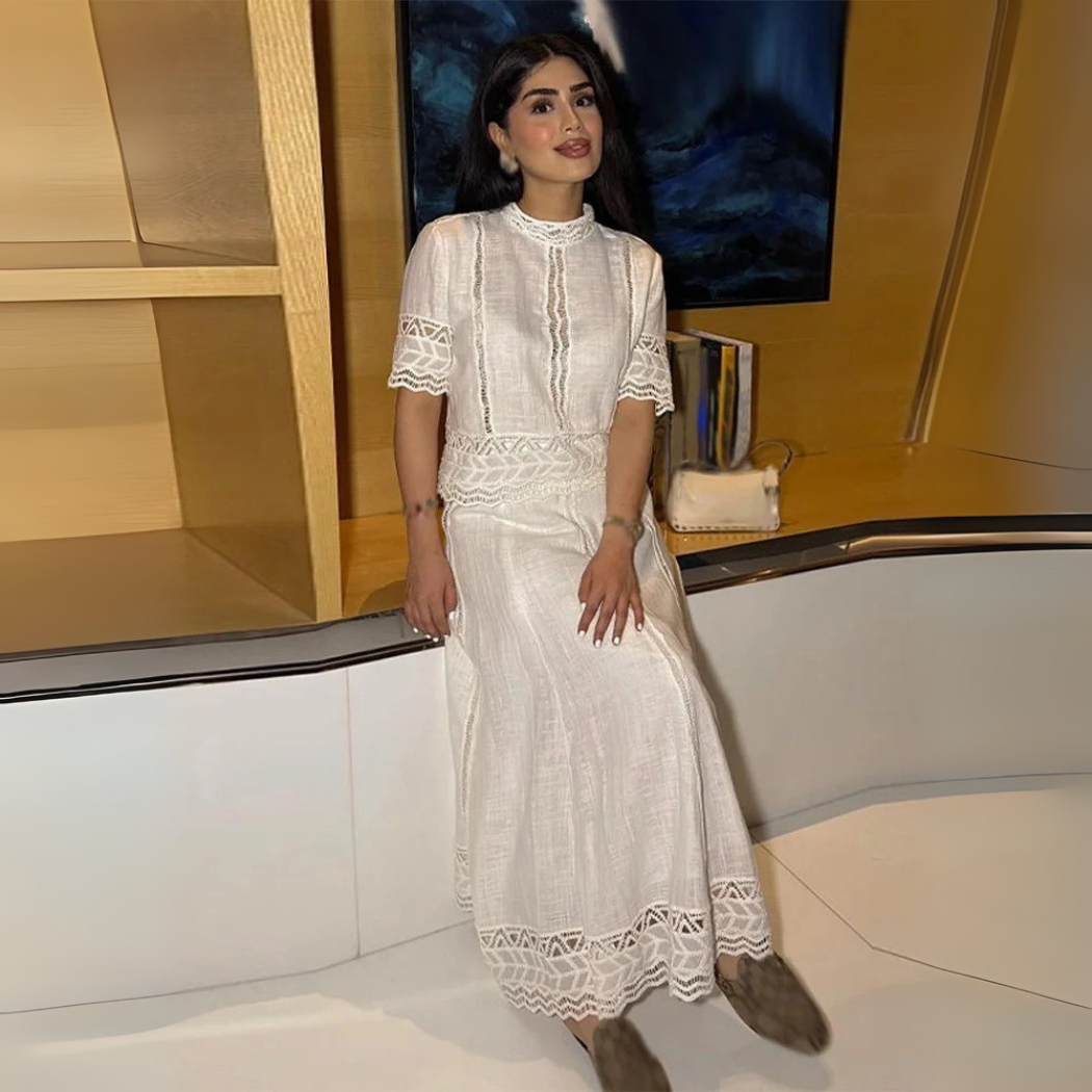 Benedetta | Completo raffinato con ricami